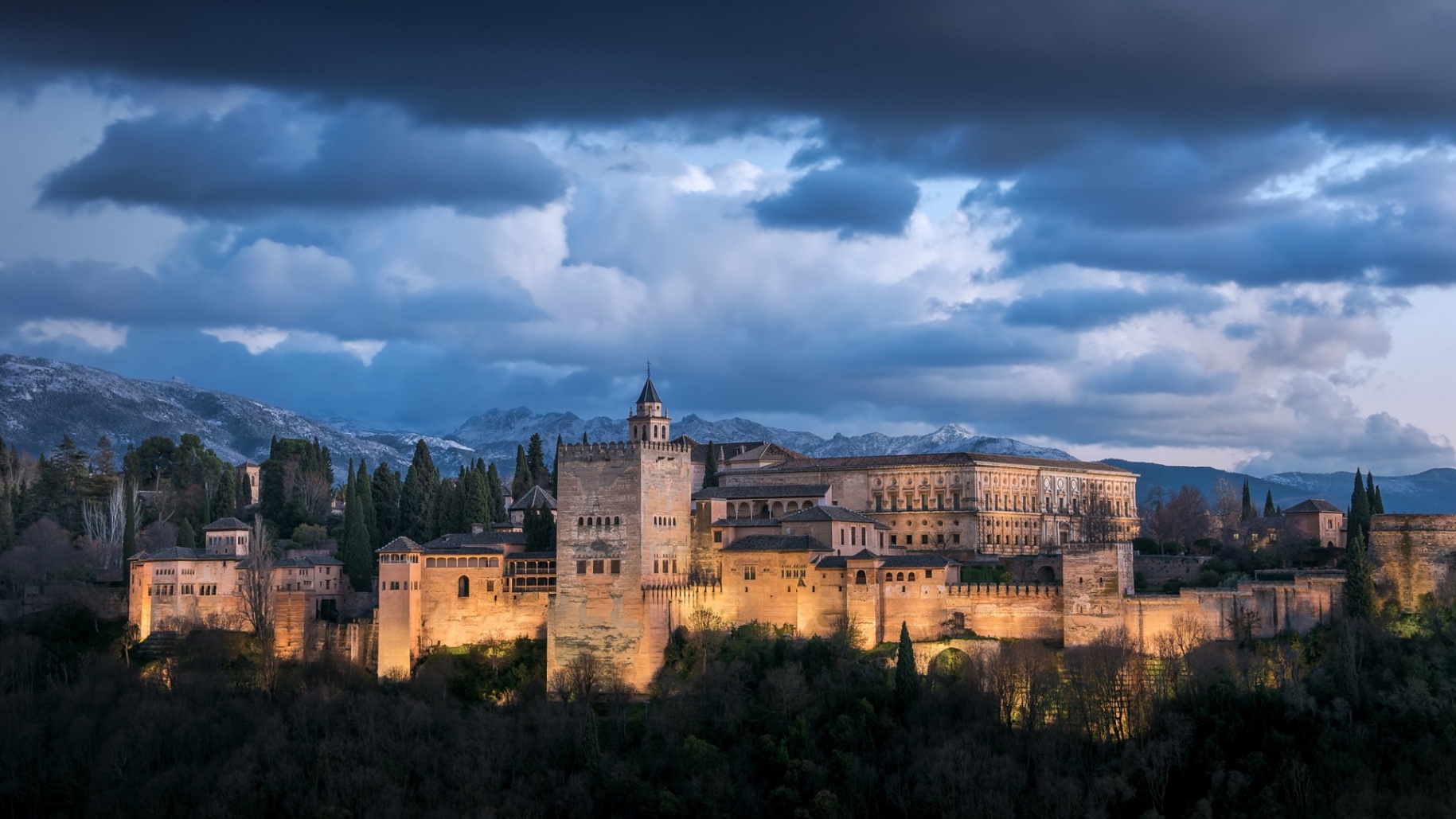 asociación guías alhambra de granada